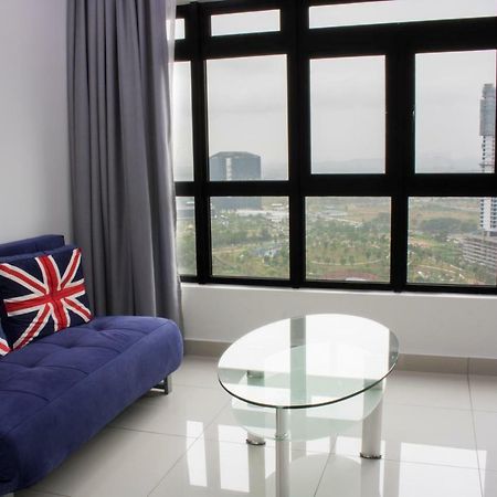 Ashton Meridin Suites Nusajaya  Exterior photo