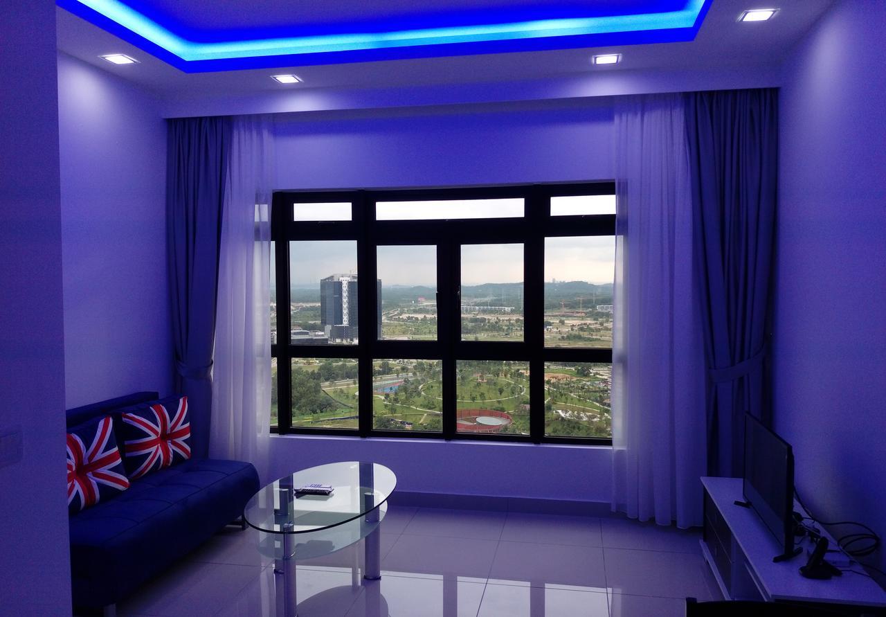 Ashton Meridin Suites Nusajaya  Exterior photo