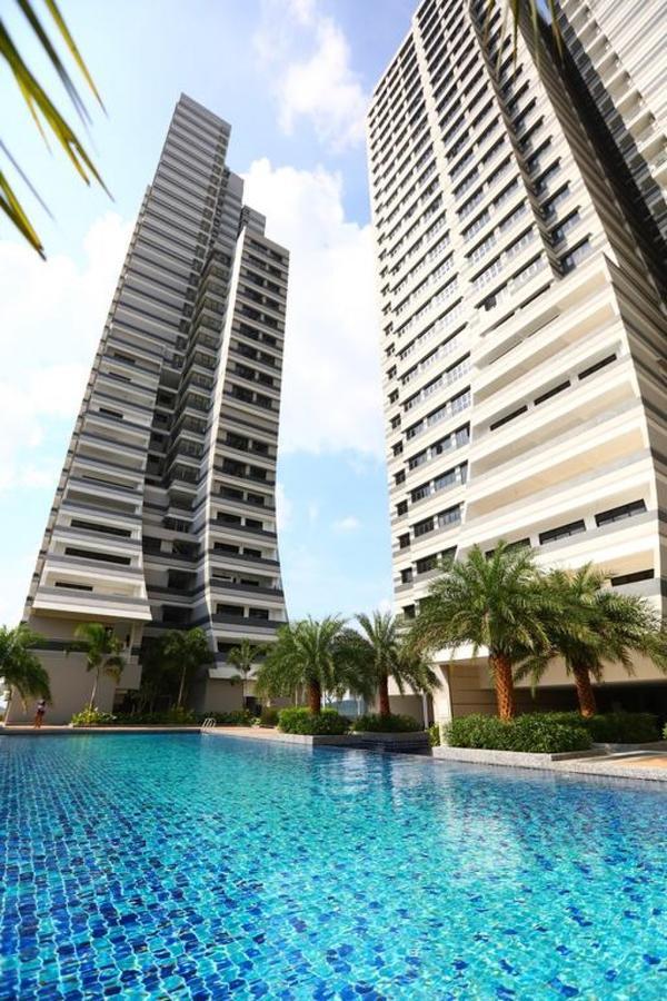 Ashton Meridin Suites Nusajaya  Exterior photo